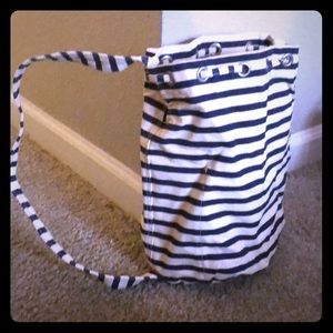 Baggu bucket bag